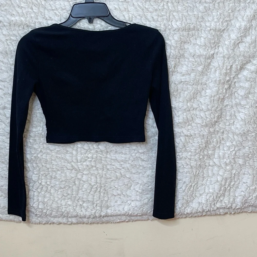 Top - Picture 3 of 5